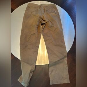 Boys volcom brown pants size 28. NWOT. Never worn.